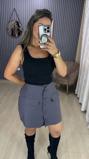 Shorts saia botões plus